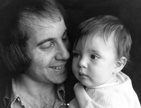 Young Harper Simon with his father Paul Simon